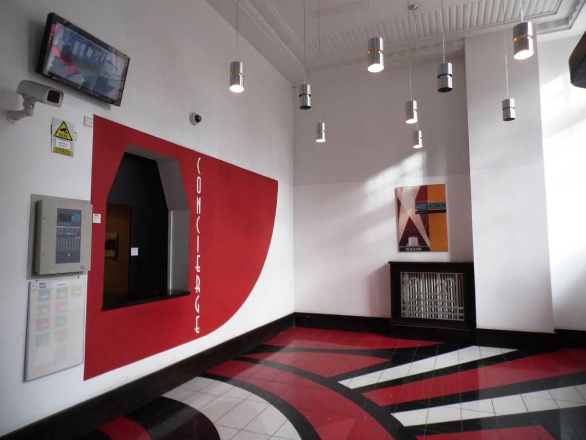 Art Deco Building On Vibrant Sauchiehall Street 글라스고 외부 사진